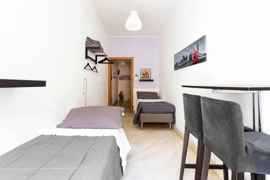 Room, Catania Inn, Catania