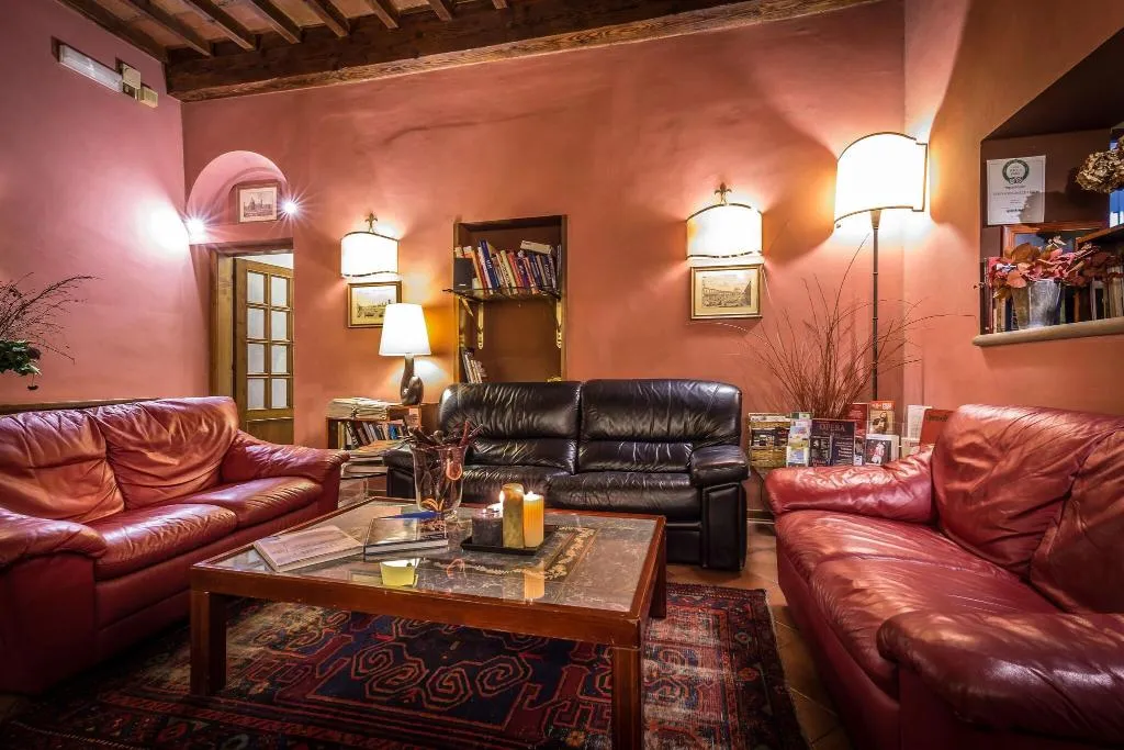 Lobby, Mario's, Florence