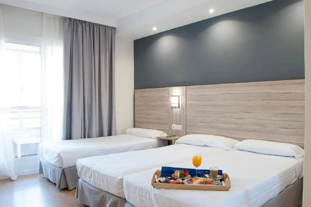 TRIPLE STANDARD Room, Sercotel Maya Alicante, Costa Blanca