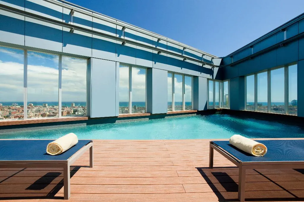 Pool, Novotel Barcelona City, Barcelona