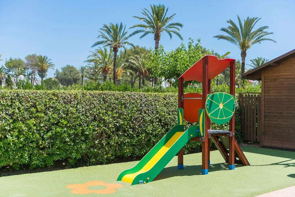 Sports and Entertainment, Apartamentos Siesta I, Majorca