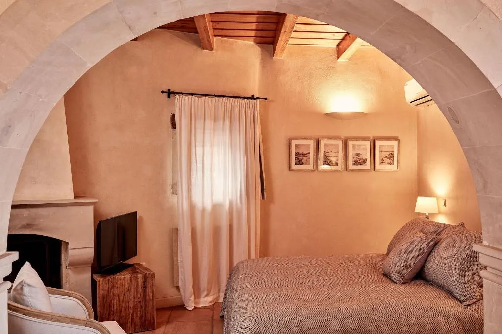 Room, Kapsaliana Village Hotel, Crete
