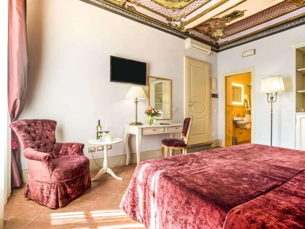 Room, Palazzo San Niccolo, Florence