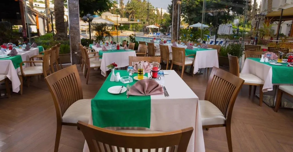 Restaurant, Le Passage Cairo Hotel & Casino, Cairo