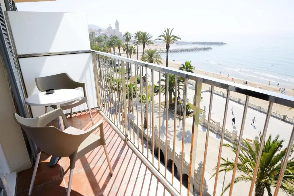 Room, Subur, Costa Brava
