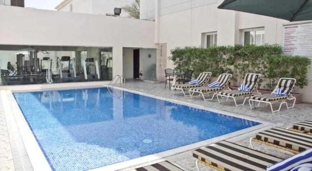 Pool, Regent Beach Resort Jumeirah, Dubai