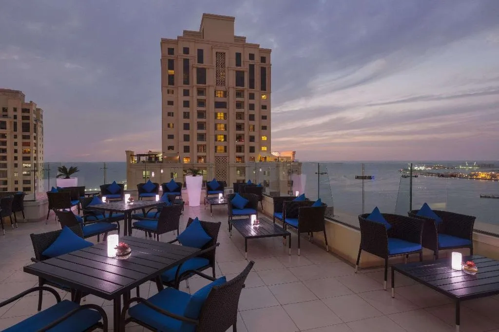 Bar, Delta Hotels by Marriott Jumeirah Beach, Dubai