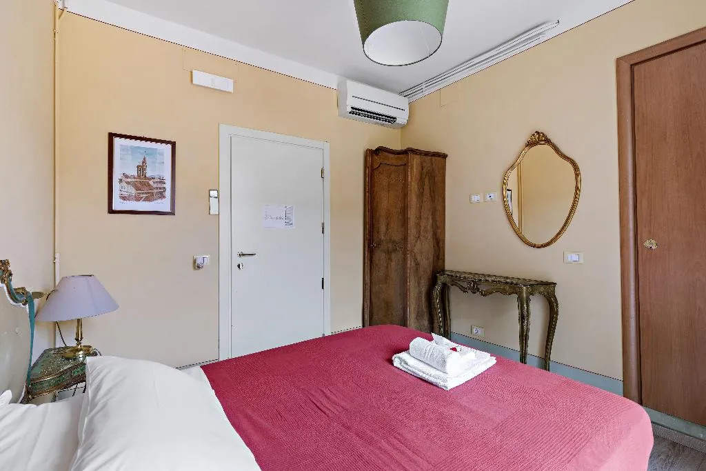 SINGLE WITH BALCONY Room, Ostello Bello Firenze, Florence