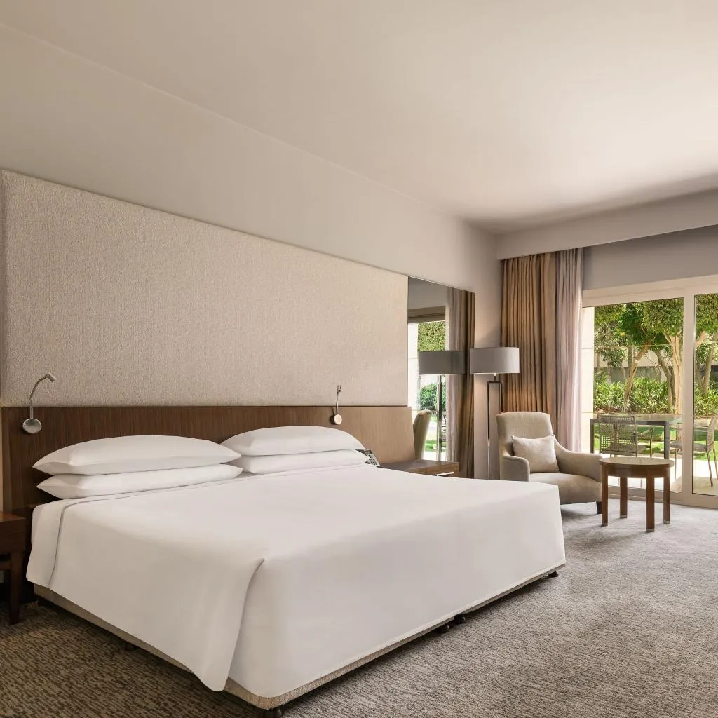 DOUBLE CLUB DELUXE Room, Dusit Thani LakeView Cairo, Cairo