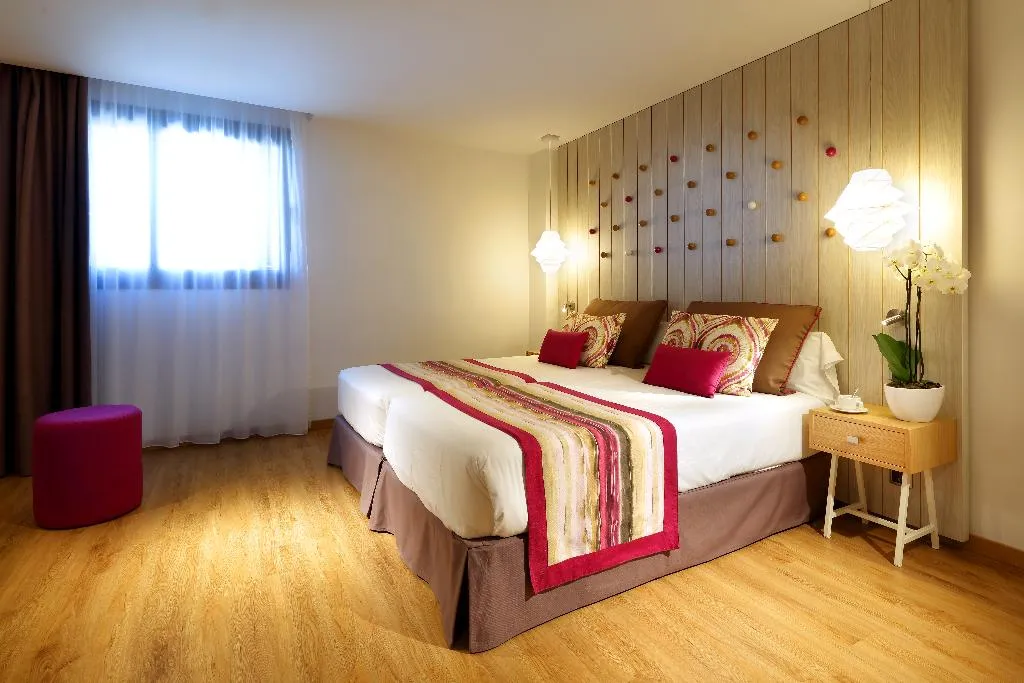DOUBLE STANDARD Room, Grand Palladium White Island Resort & Spa, Ibiza