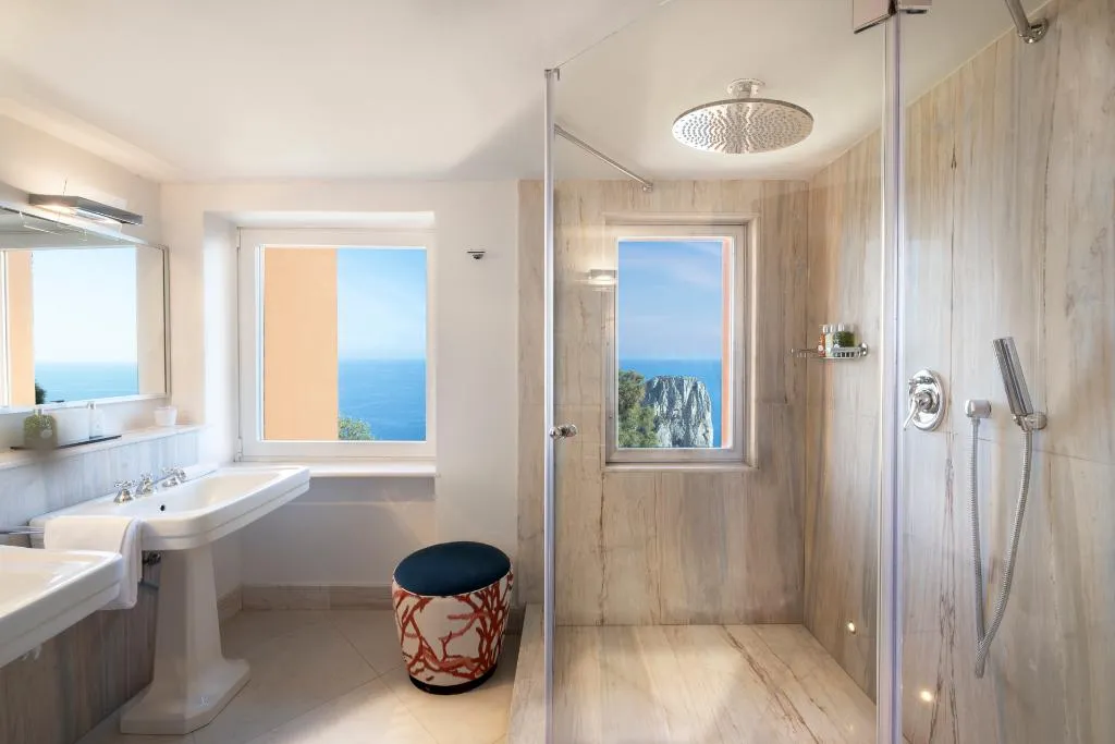 DOUBLE DELUXE EXECUTIVE Room, Punta Tragara, Naples