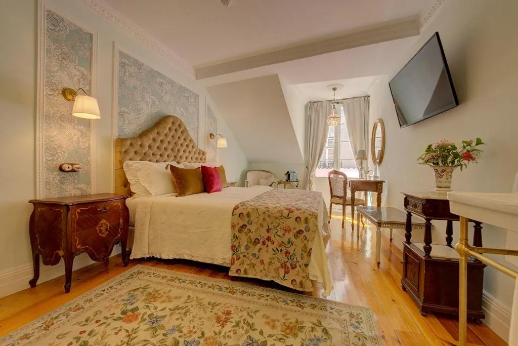 DOUBLE QUEEN SIZE BED Room, Palácio das Especiarias, Lisbon
