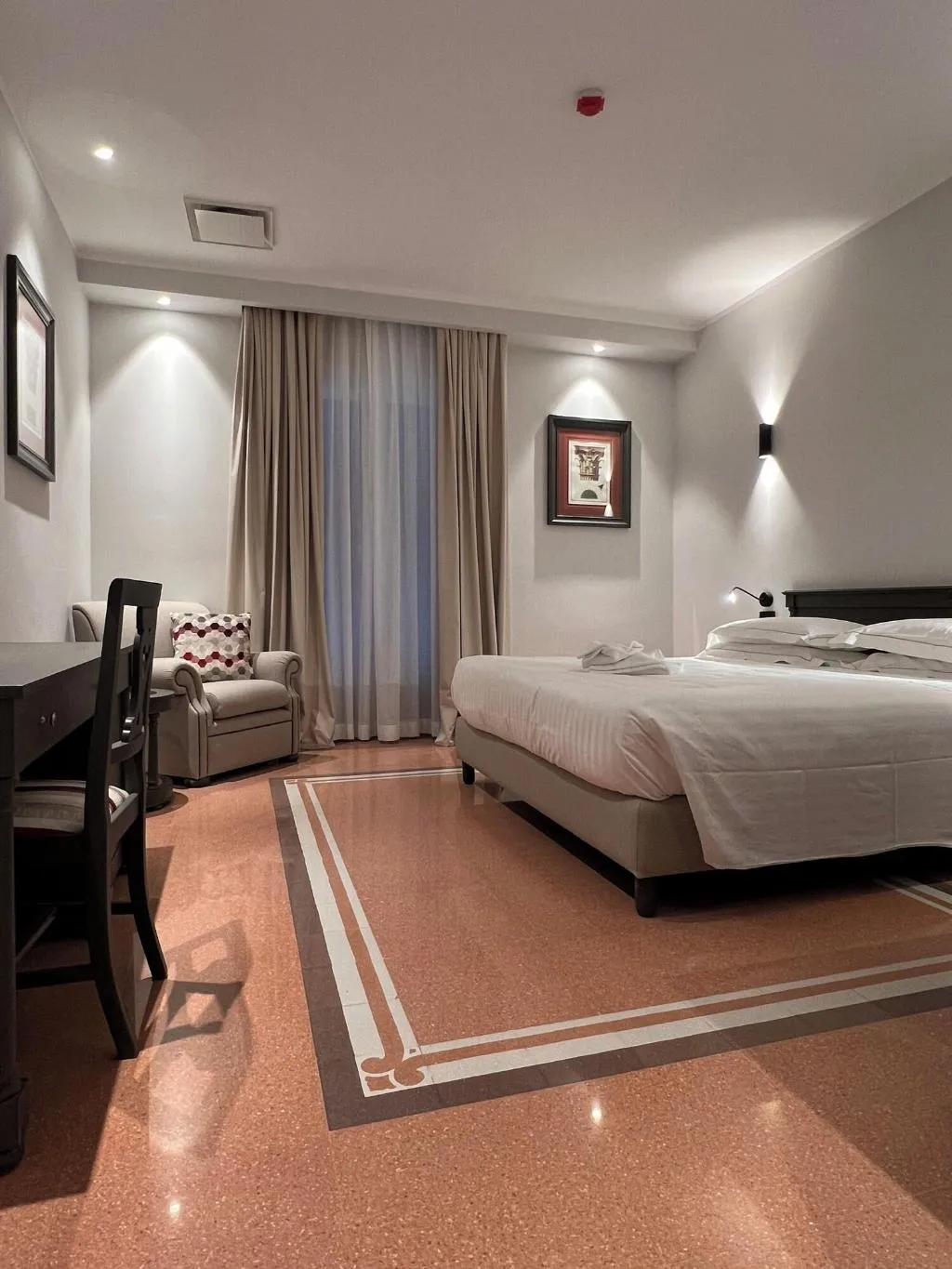 DOUBLE DELUXE Room, Mercure Palermo Centro, Palermo