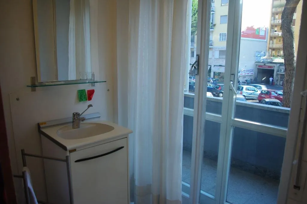 Room, Appia Avenue 639, Naples