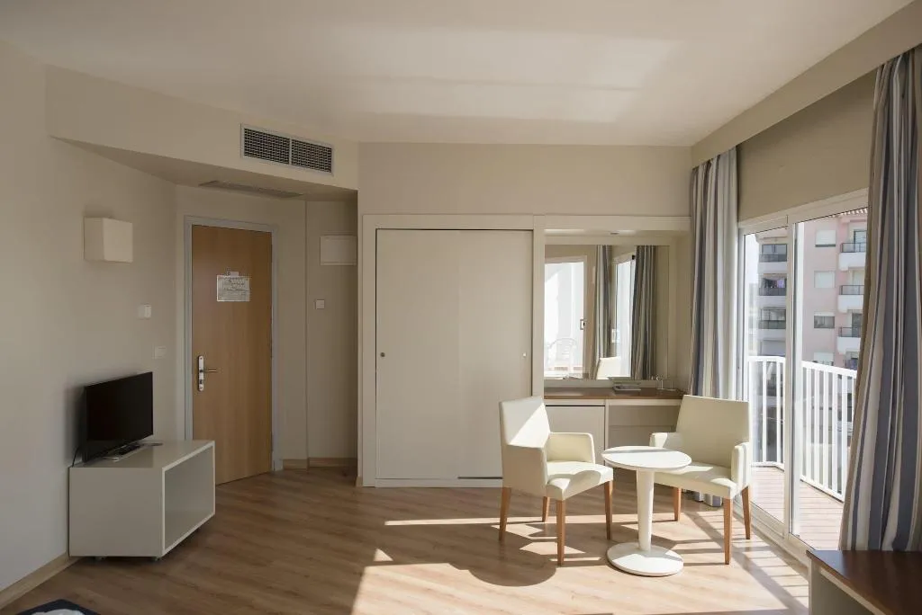 Room, Agamenon, Menorca
