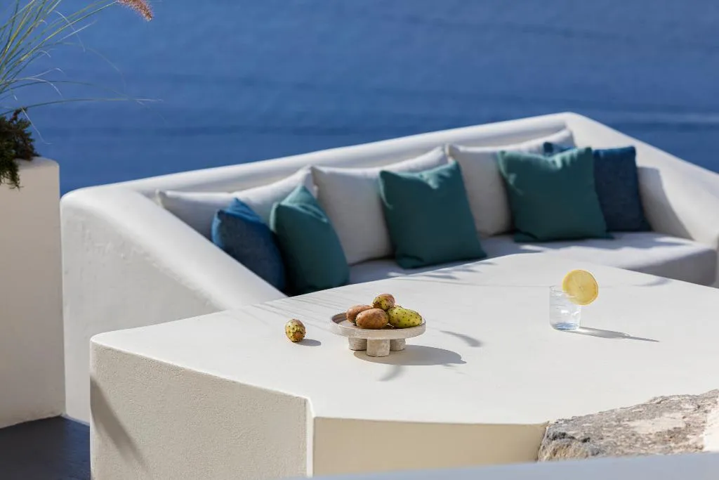 SUITE SUPERIOR CAPACITY 3 Room, Canaves Oia Suites, Santorini