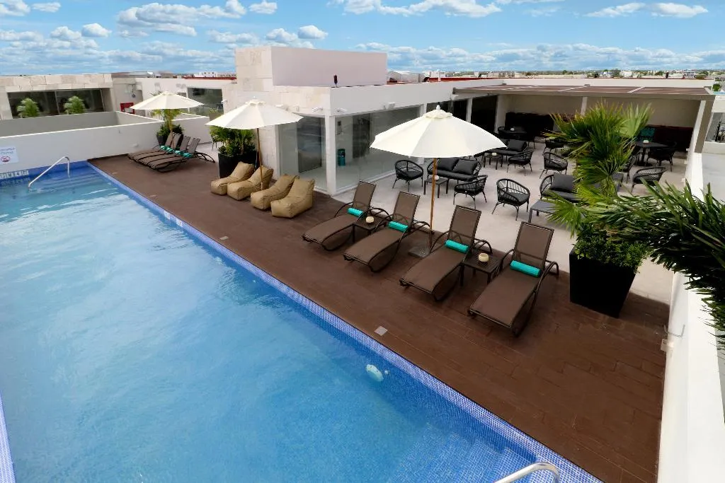 Pool, Holiday Inn Express Playa del Carmen, Playa Del Carmen
