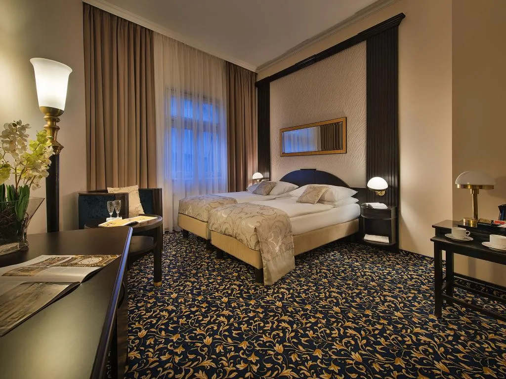 DOUBLE BUSINESS Room, EA Hotel Royal Esprit, Prague