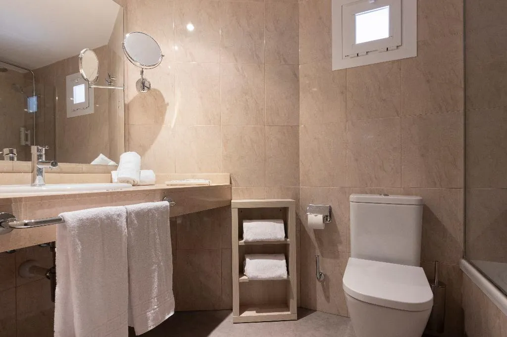 APARTMENT TWO BEDROOMS Room, Palia Sa Coma Playa, Majorca