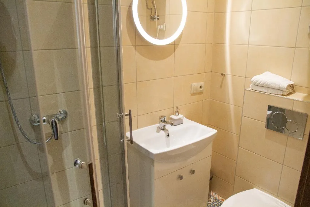 STUDIO QUEEN SIZE BED Room, Lounge Apartments, Krakow
