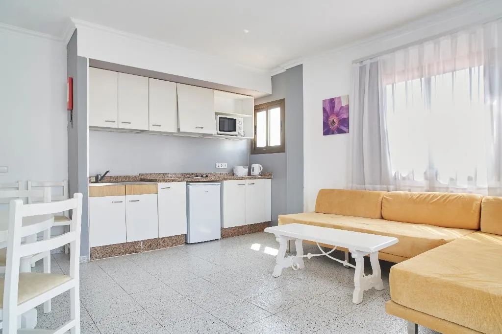 APARTMENT POOL VIEW Room, Invisa Aparthotel Casa Luis, Ibiza