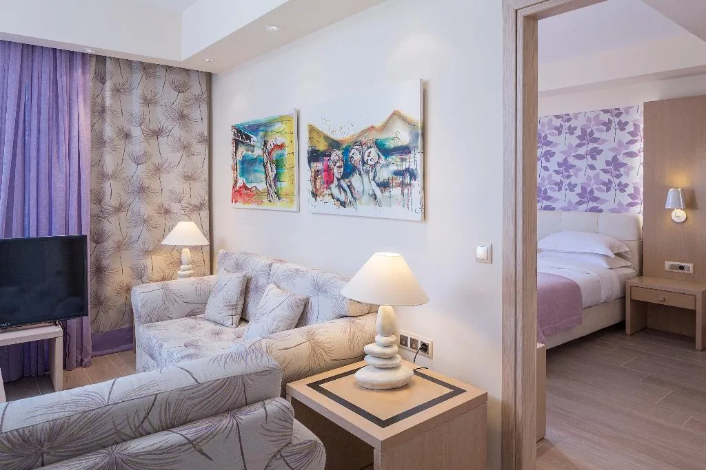 SUITE GARDEN VIEW ONE BEDROOM Room, Princess Kyniska Suites, Kalamata
