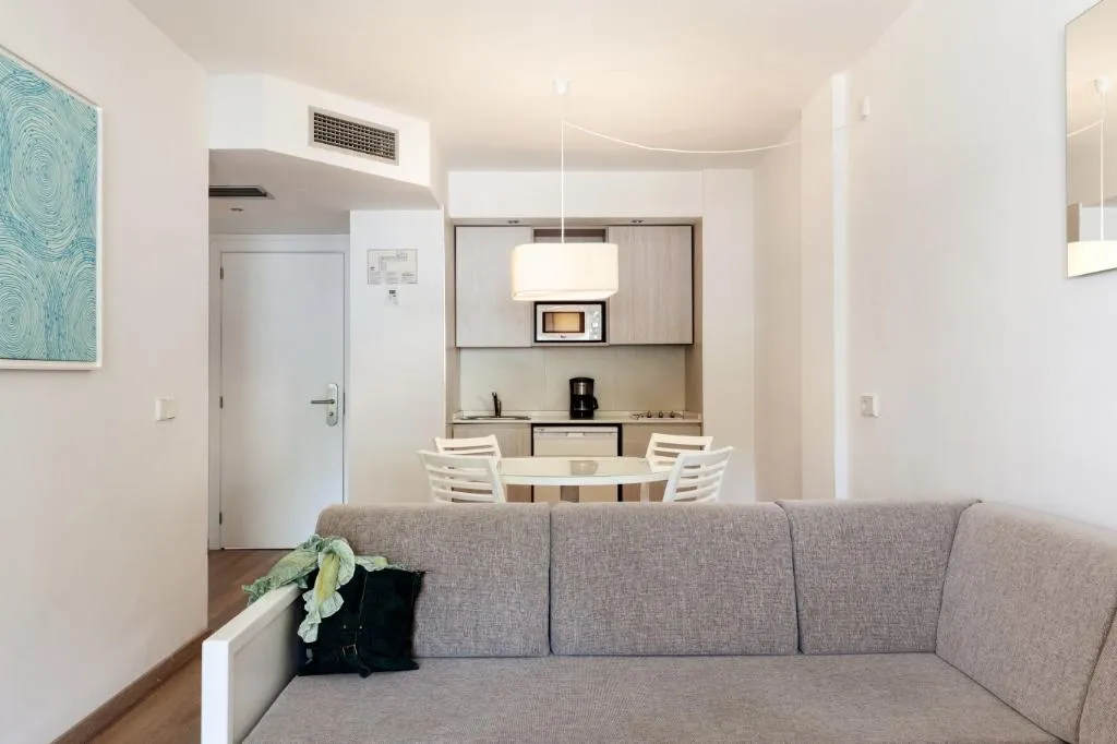 APARTMENT CAPACITY 3 Room, Diamant Aparthotel, Majorca