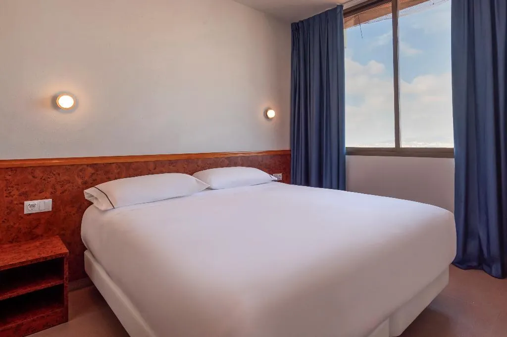 FAMILY ROOM COMFORT Room, Hesperia Sant Joan, Barcelona