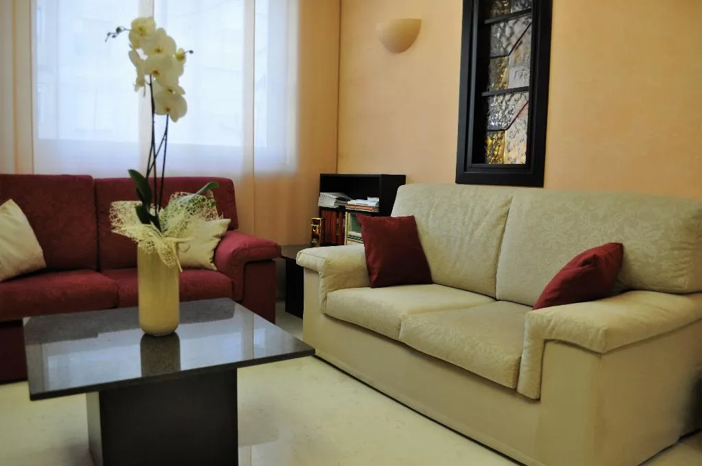 Lobby, Garibaldi, Venice