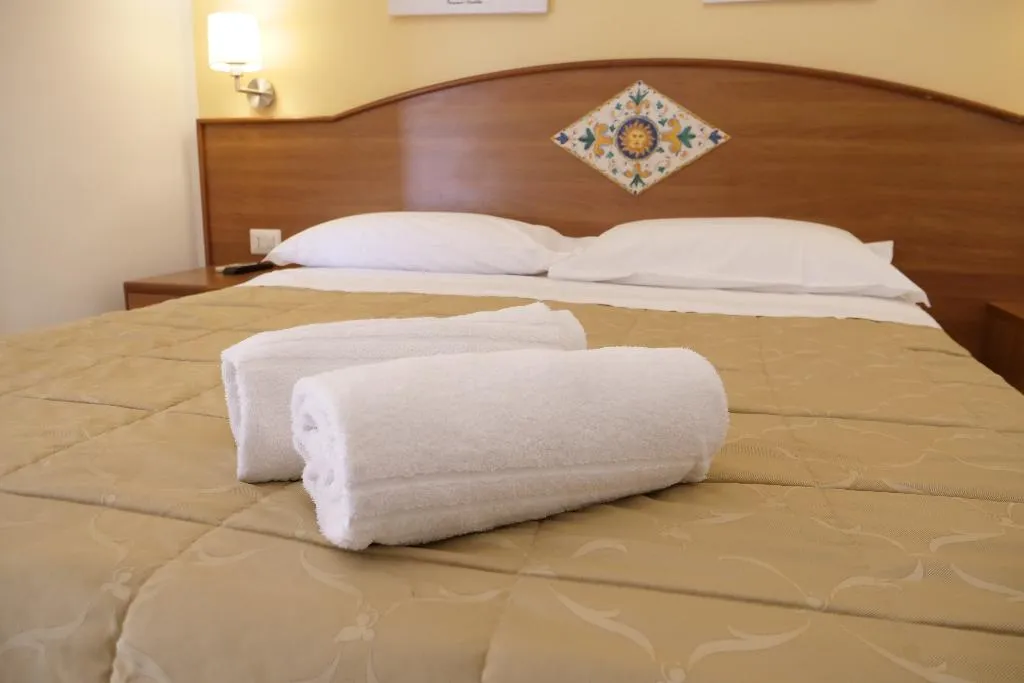 TRIPLE SEA VIEW Room, Hotel Elios, Taormina