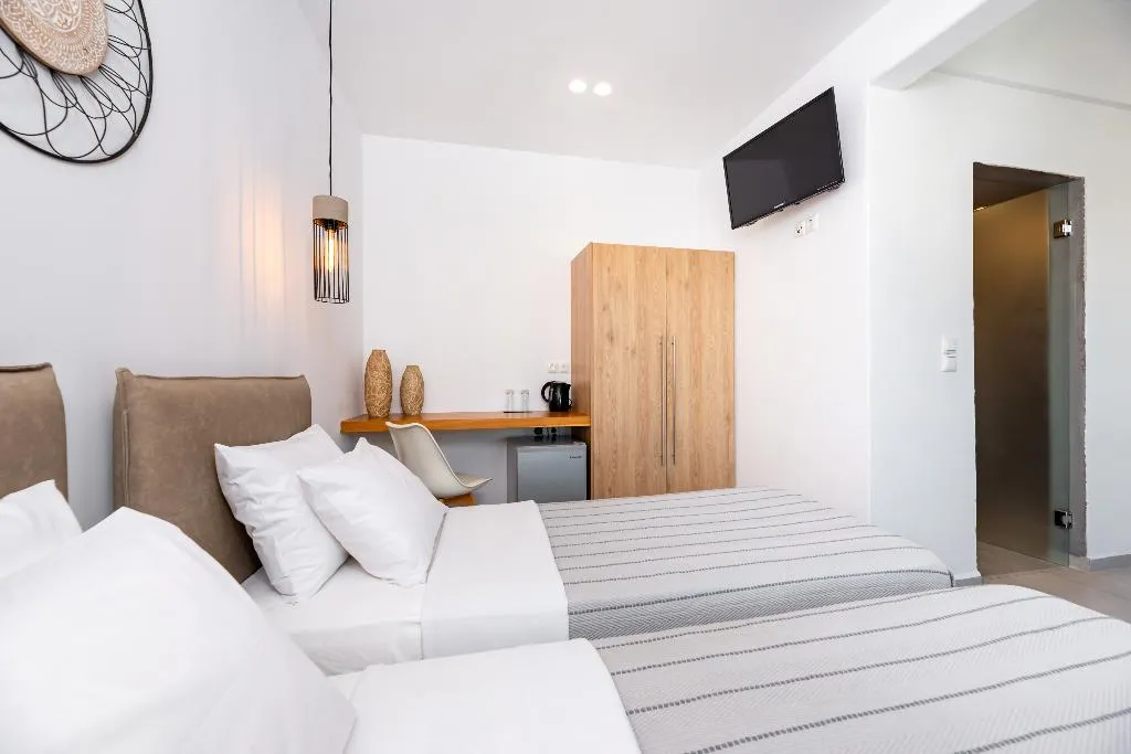 DOUBLE SUPERIOR Room, Kalisperis, Santorini