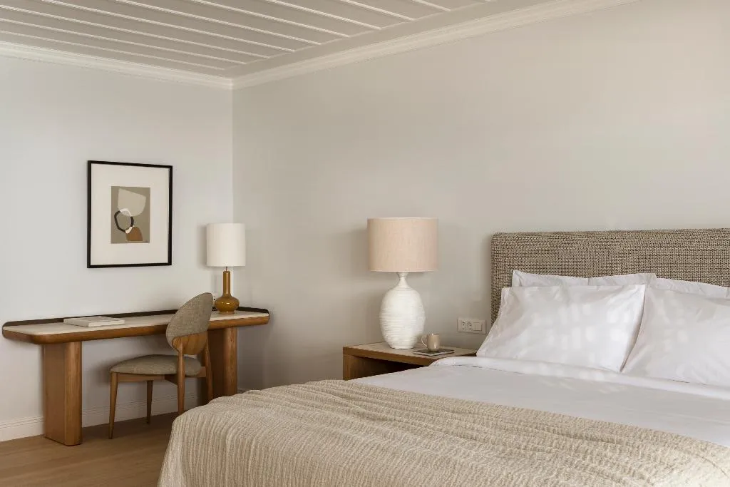SUITE GRAND Room, NERO Boutique Hotel, Santorini