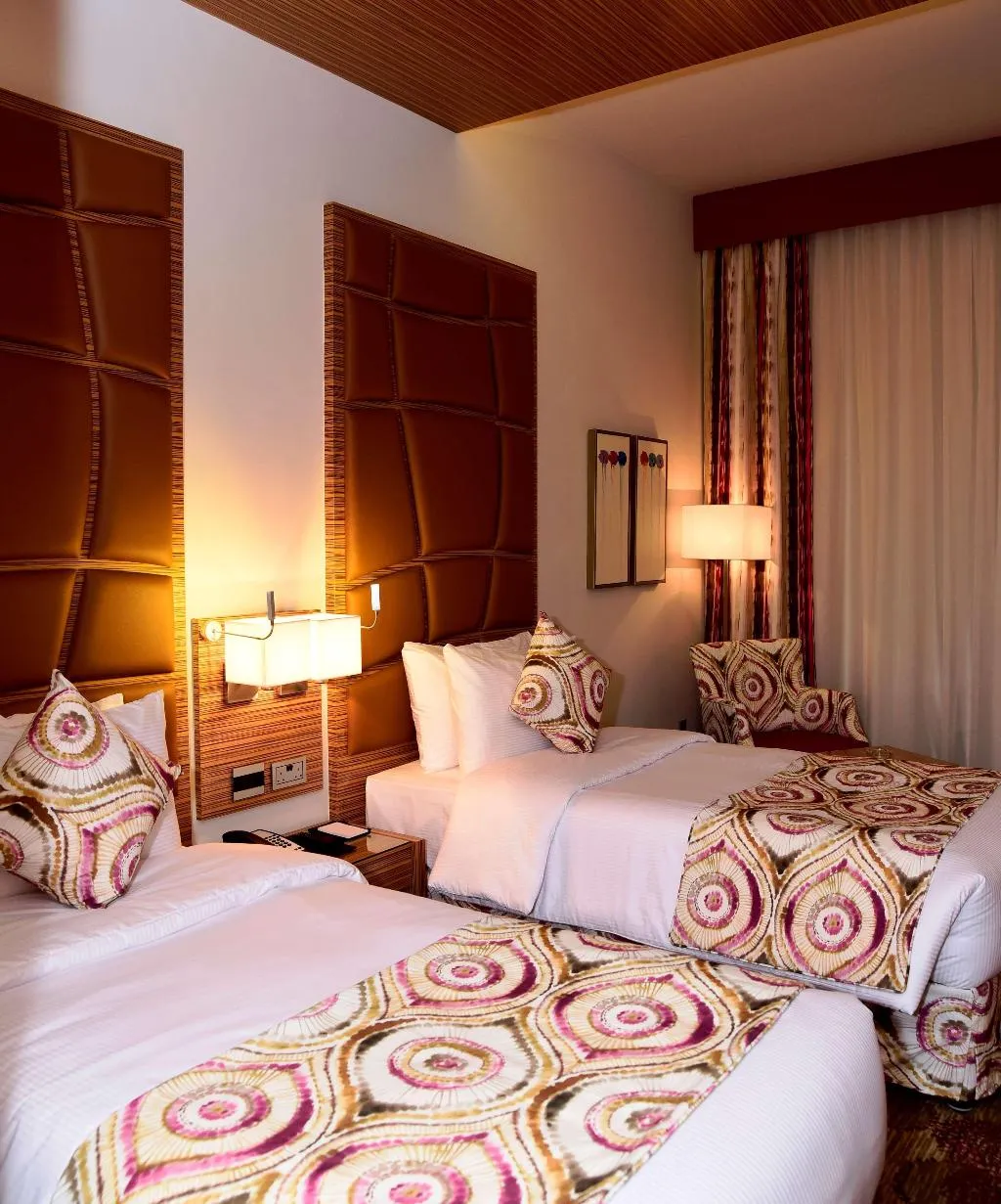 TRIPLE DELUXE Room, Best Western Plus Pearl Creek, Dubai