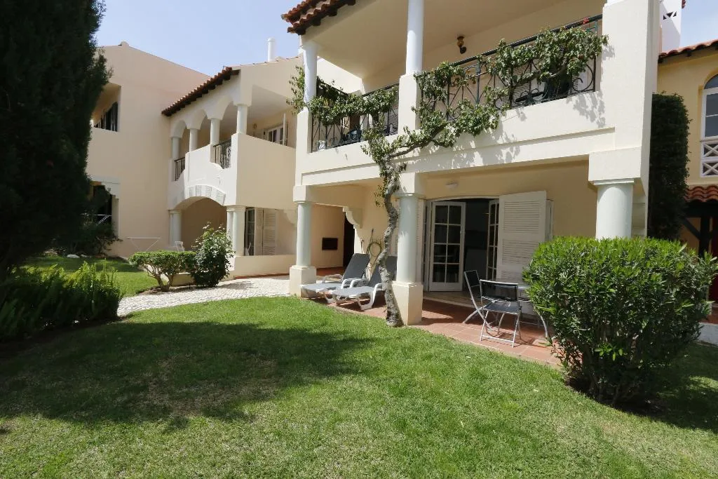 APARTMENT TWO BEDROOMS Room, Apartamentos The Old Village by Village 4u, Algarve