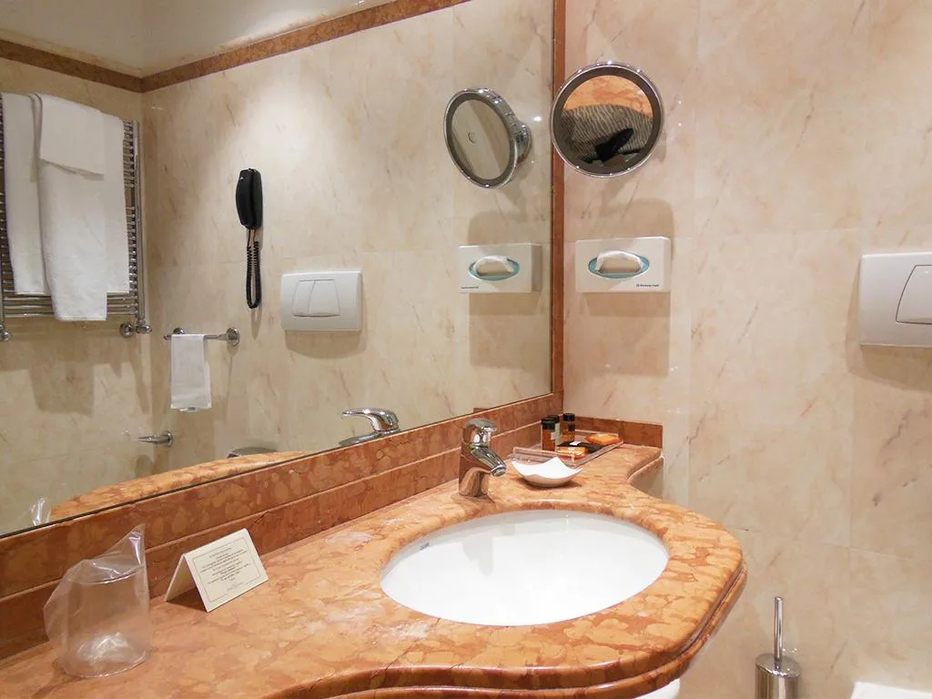 SINGLE CLASSIC Room, Dei Borgognoni, Rome