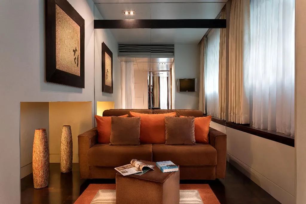 JUNIOR SUITE STANDARD Room, Sina The Gray, Milan