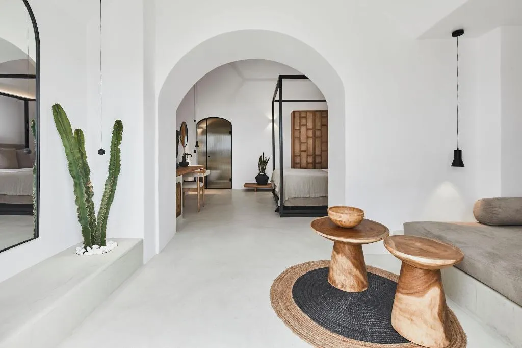 Room, You And Me Suites, Santorini