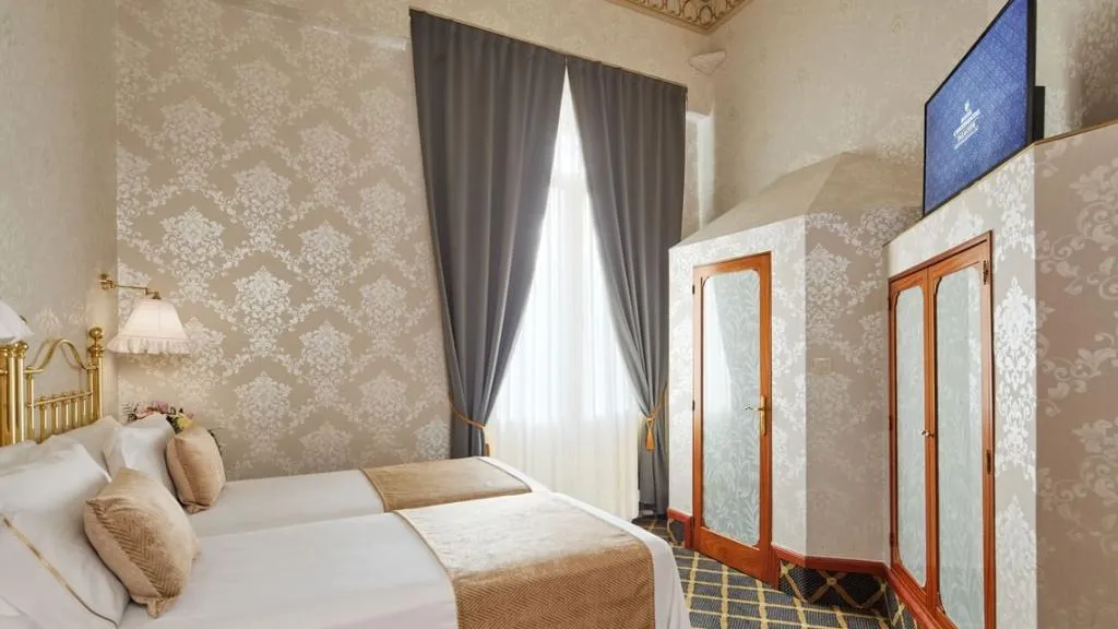 SUITE STANDARD Room, Continental Palacete Hotel, Barcelona