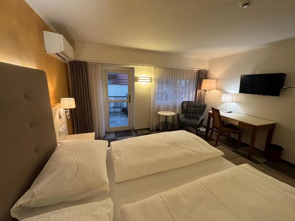 DOUBLE DELUXE WITH TERRACE Room, The Golden Wheel, Prague