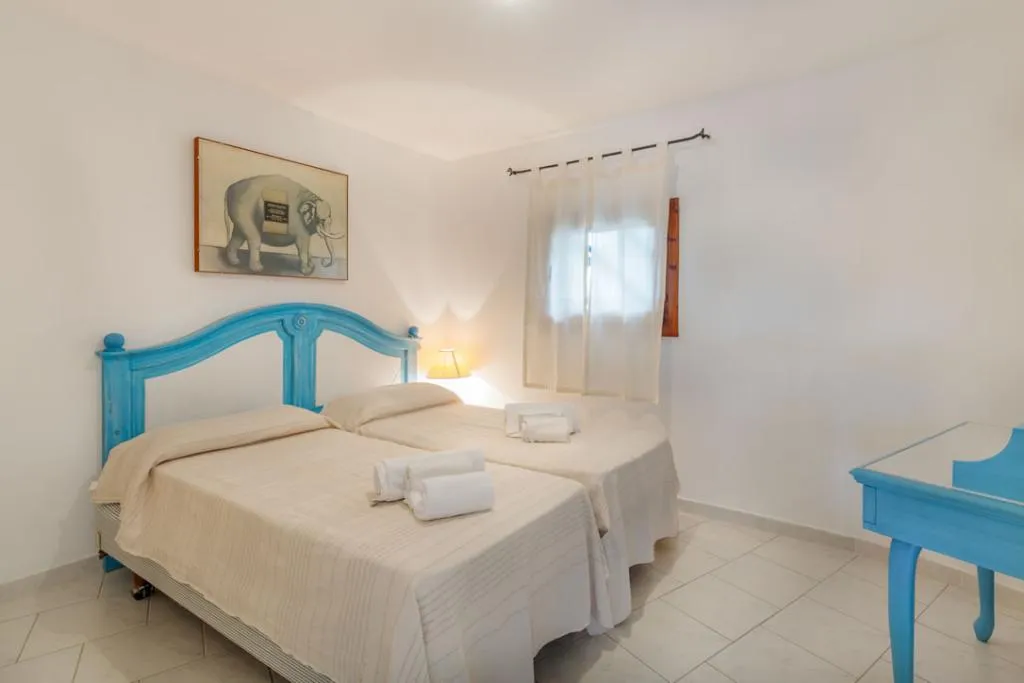 APARTMENT CAPACITY 4 TWO BEDROOMS Room, Residence Pineta Uno, Olbia