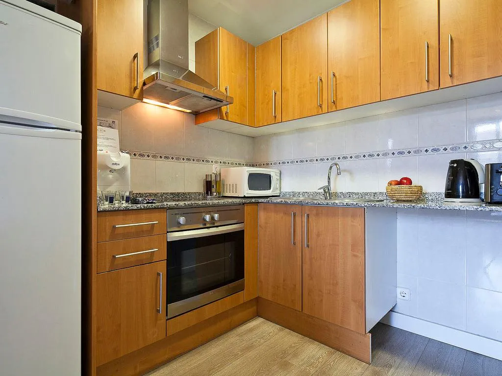 DOUBLE CAPACITY 5 Room, Grandom Suites, Barcelona