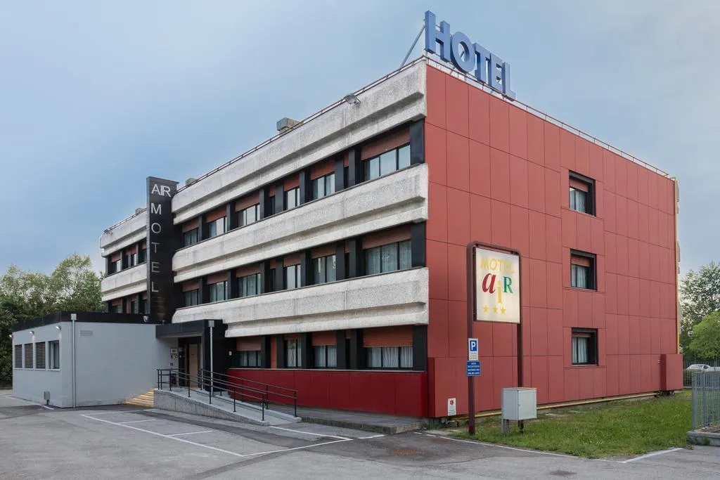 General view, Airmotel, Venice