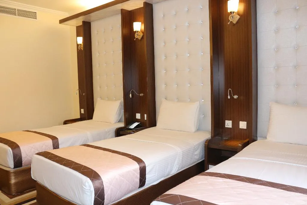 QUADRUPLE STANDARD Room, Al Khaleej Grand, Dubai