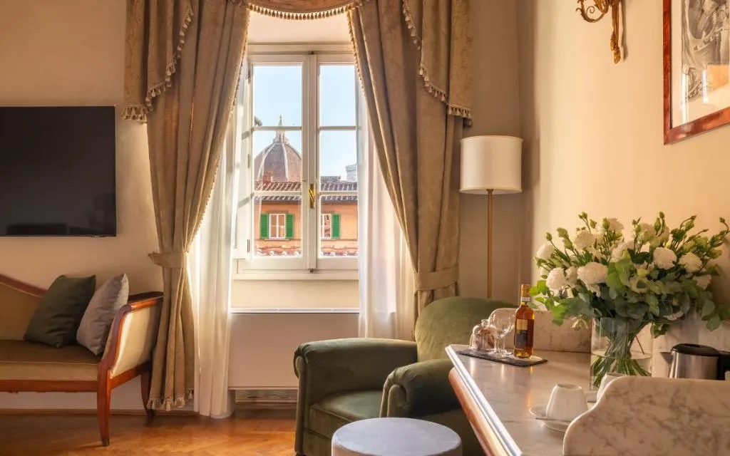 DOUBLE DELUXE Room, Loggiato Dei Serviti, Florence