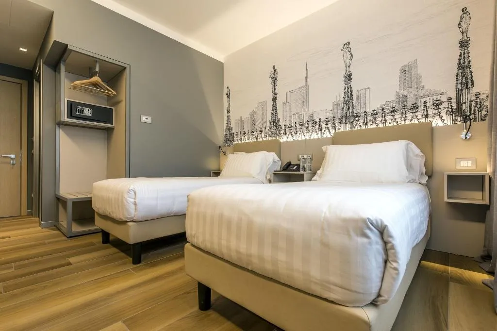 Room, 43 Station Hotel, Milan