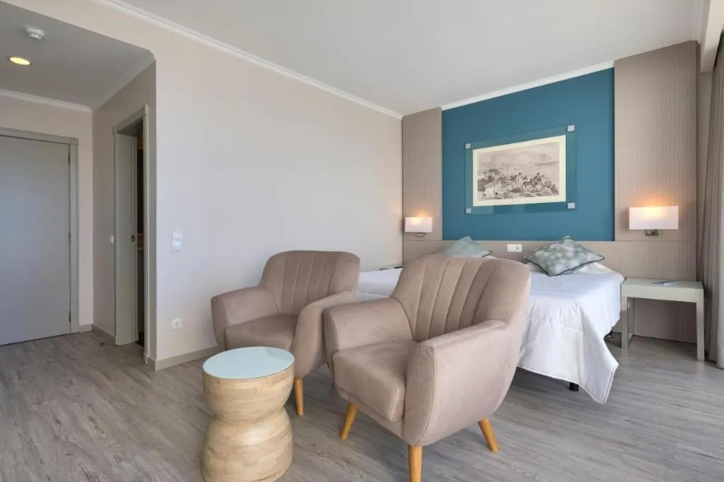 Double or Twin SUPERIOR OCEAN VIEW Room, Orca Praia, Madeira