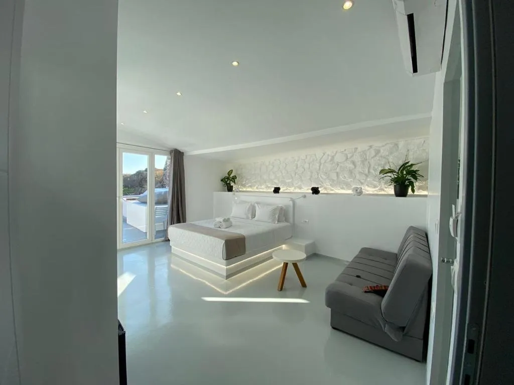 SUITE SEA VIEW Room, Serenita Luxury Suites, Santorini