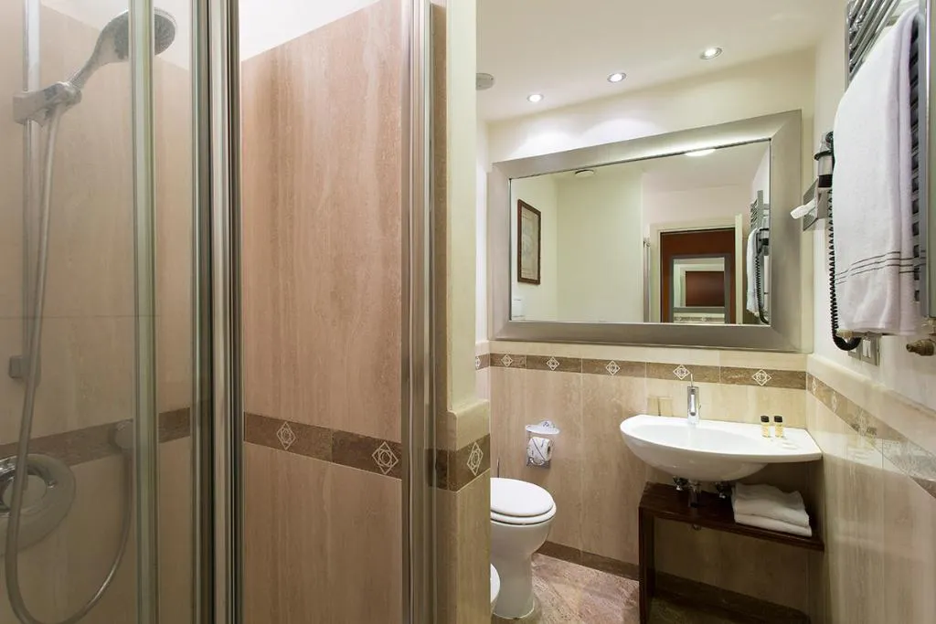 Room CLASSIC Room, Grand Hotel Cavour, Florence