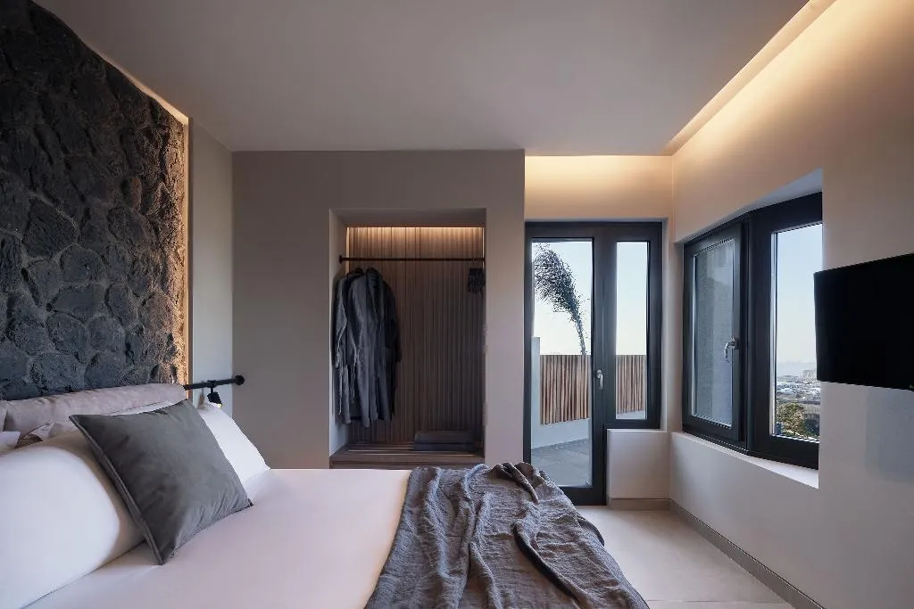 VILLA TWO BEDROOMS WITH PRIVATE POOL Room, Apikia Santorini, Santorini
