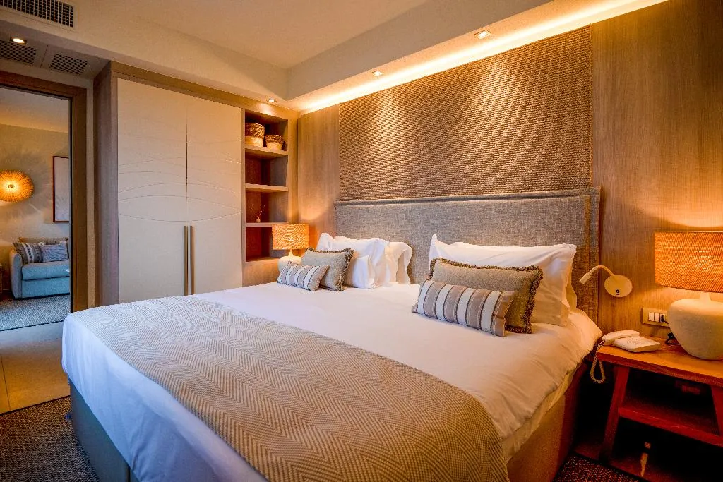 SUITE CAPACITY 1 Room, Mangia's Santa Teresa Sardinia, Curio Collection, Olbia